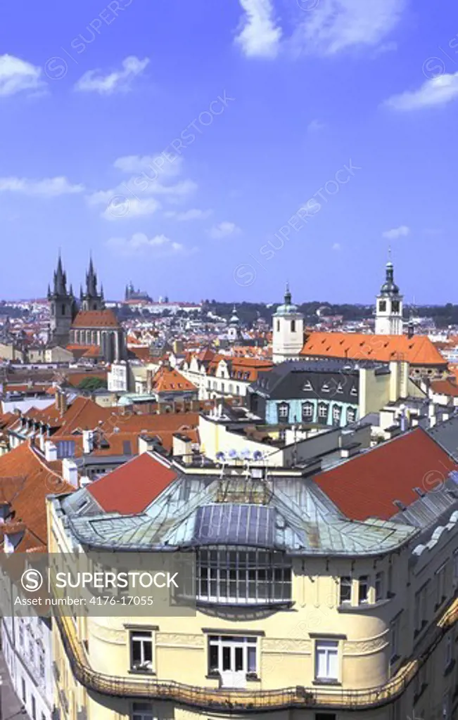 CZECH REPUBLIC PRAGUE THE OLD TOWN TYN CHURCH AND HRADCANY CASTLE
