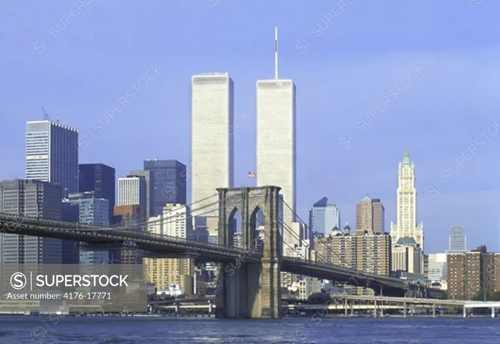 USA NEW YORK CITY LOWER MANHATTAN BROOKLYN BRIDGE WORLD TRADE CENTER