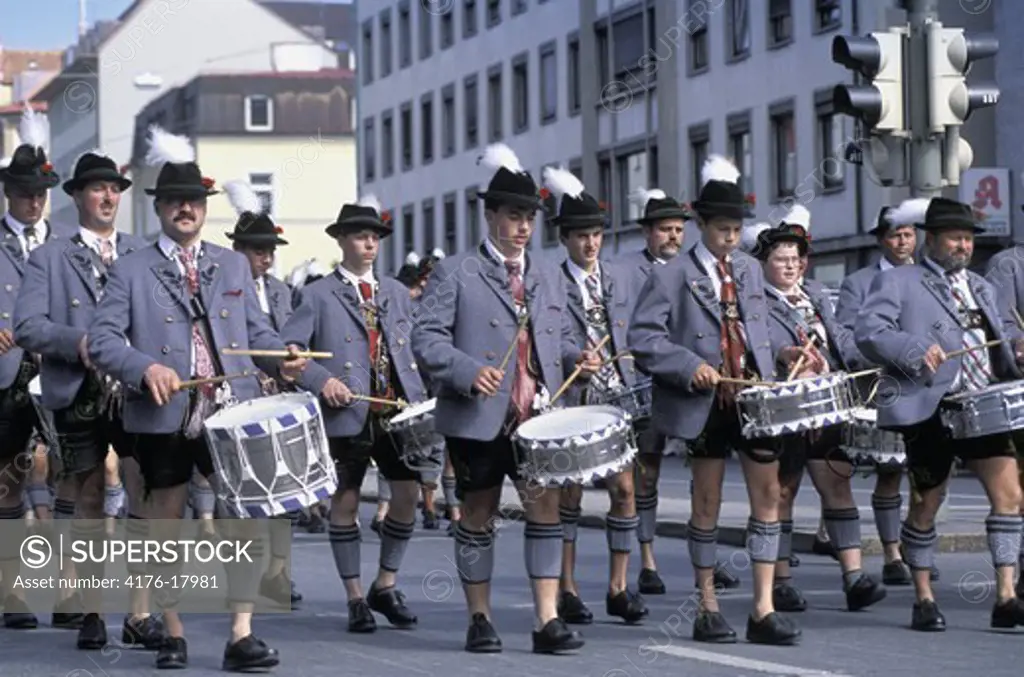 GERMANY BAYERN MUNICH OCTOBERFEST PARADE MARCHING BAND AND COSTUMES