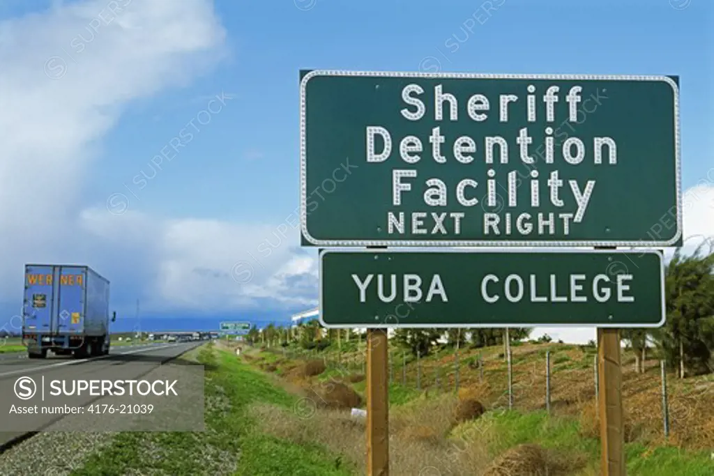 Higher education or imprisonment offered in one sign along California highway