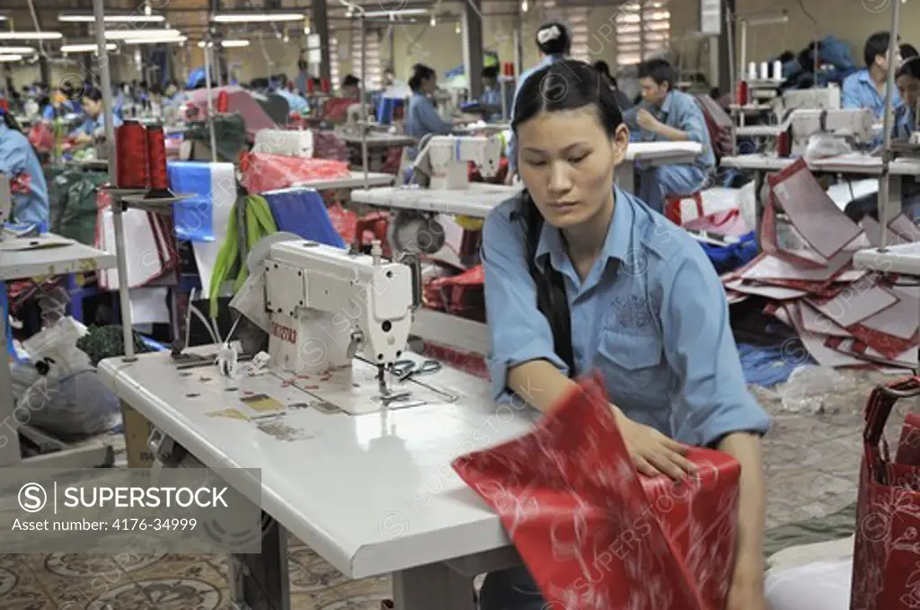 Workers at textile industri making bags for Ikea, Vietnam 2008