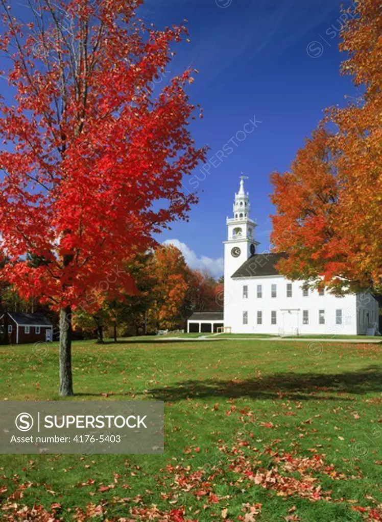 Jaffrey Center Village meeting house and church built in 1775 in New Hampshire