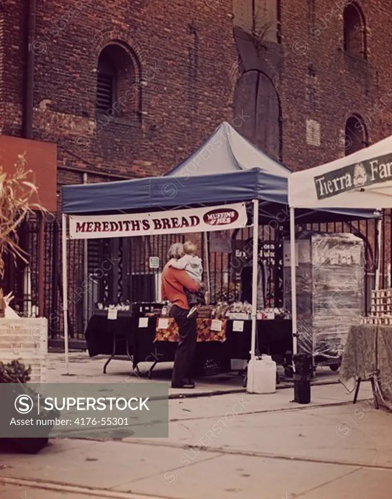 A market in Dumbo/Brooklyn New York