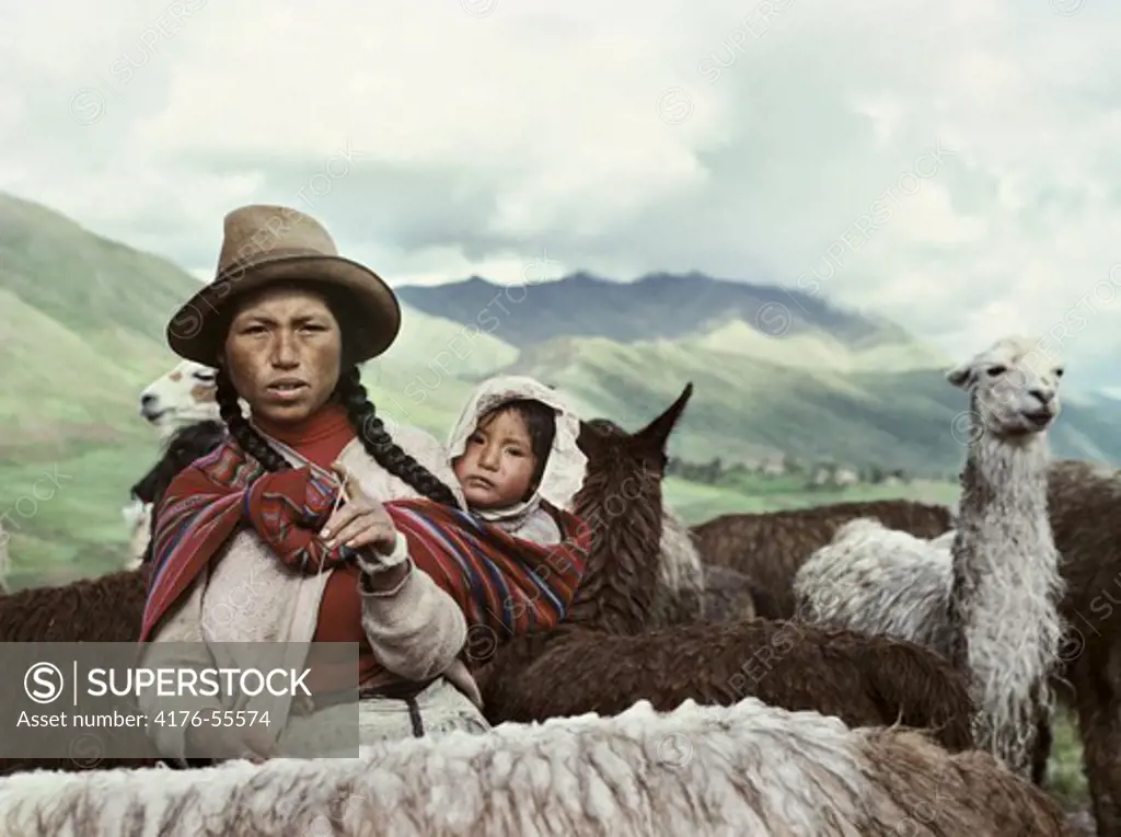 Indian woman with her baby in Cusco, Peru
