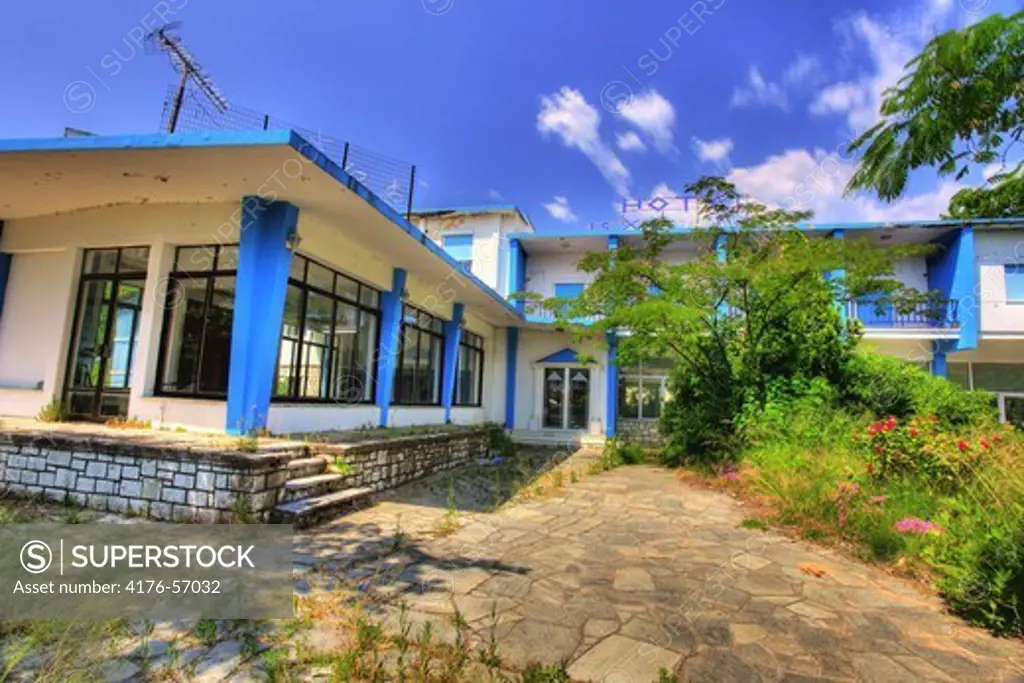 HDR-image. Abandon hotell, Thassos Island, Greece (Grekland).