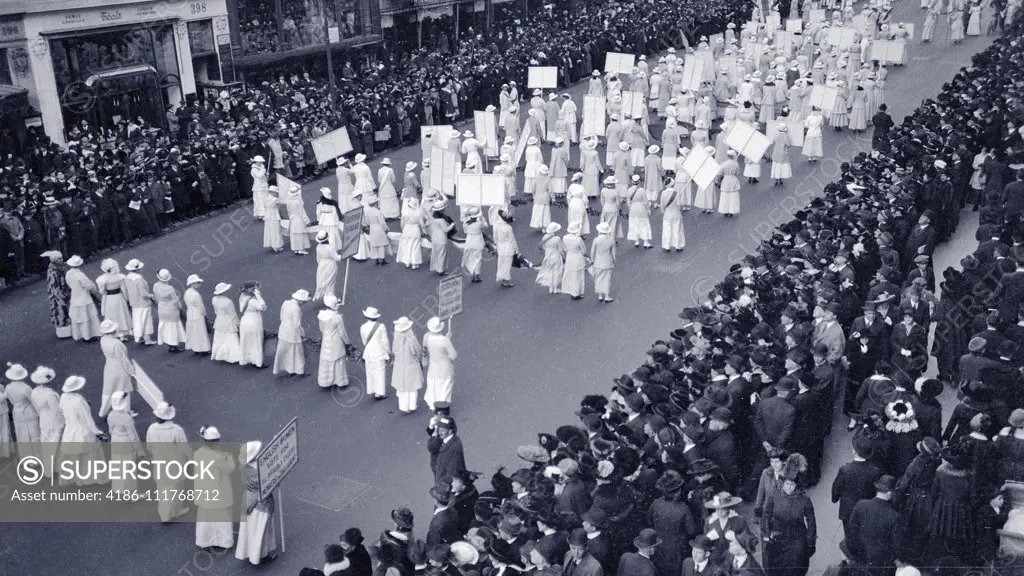 1910s WOMEN'S SUFFRAGE PARADE MARCHING FOR VOTING RIGHTS