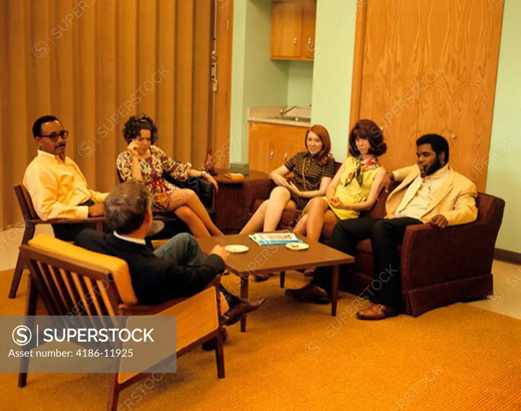 1970S Group Men Women Sitting At Coffee Table Meeting Group Therapy