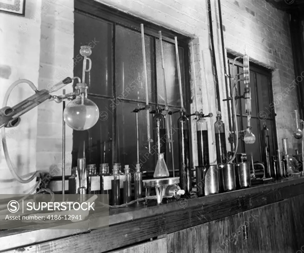 1930S Chemical Chemistry Beakers Laboratory