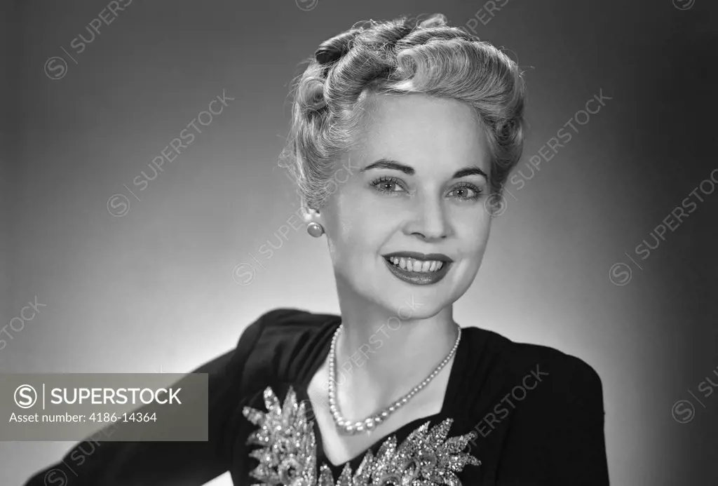 1940S Portrait Middle Aged Woman Upscale Elegant Gray Hair Pearl Necklace Smiling Pretty Fashion Beauty