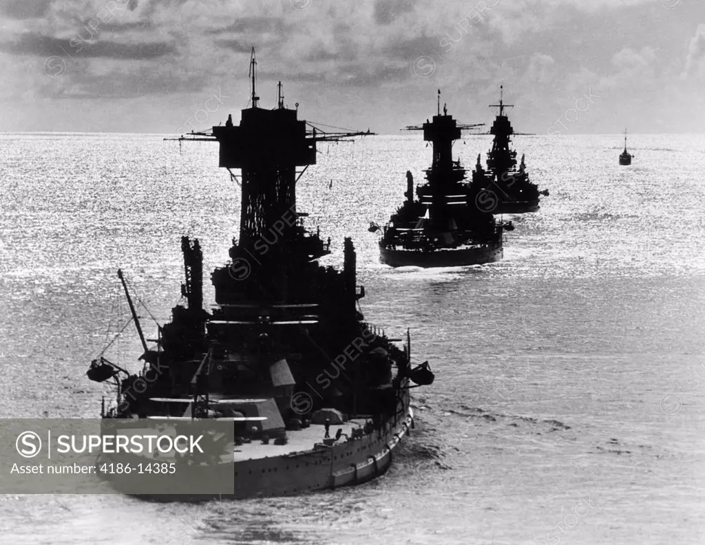 1930S 1940S Line Of Three Usn Battleships In Ocean Stern View