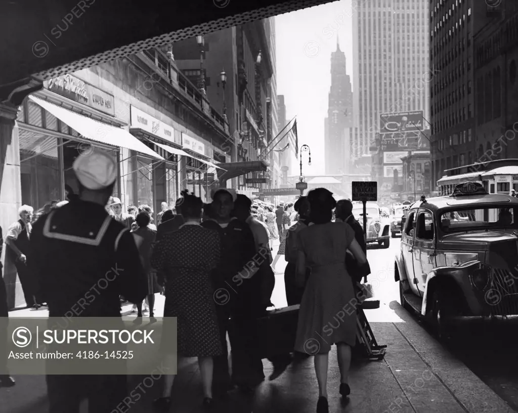 1940S Grand Central Station Pedestrian Sailor Uniform Taxi Store Men Women 42Nd Street Sidewalk Nyc Usa