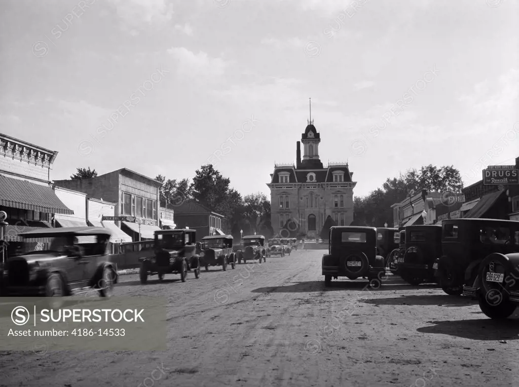 1920S 1928 View Of Cottonwood Falls Kansas Main Street With Traffic