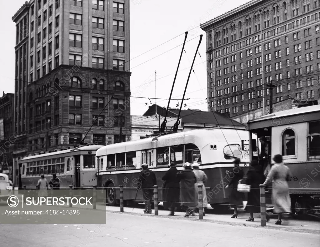 1930S 1940S Line Modern Trolley Bus Cars Men Women Commuters City Transportation Dayton Ohio