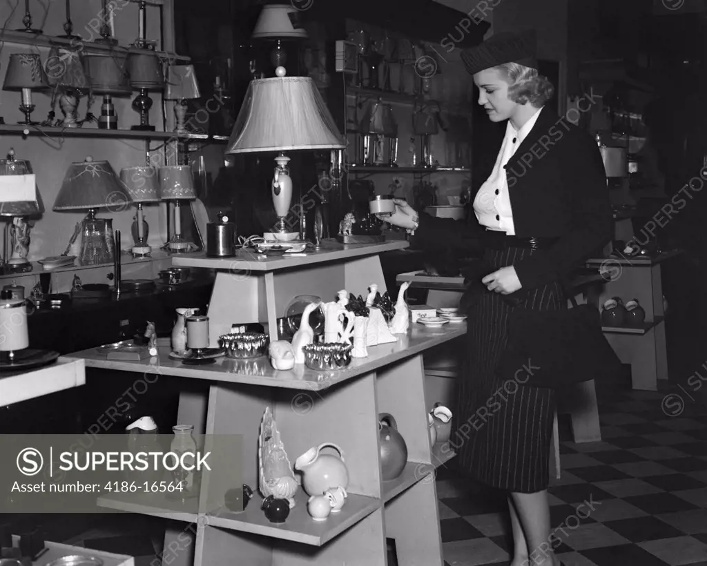 1930S 1940S Woman Lady Shopping Lighting Store Lamps