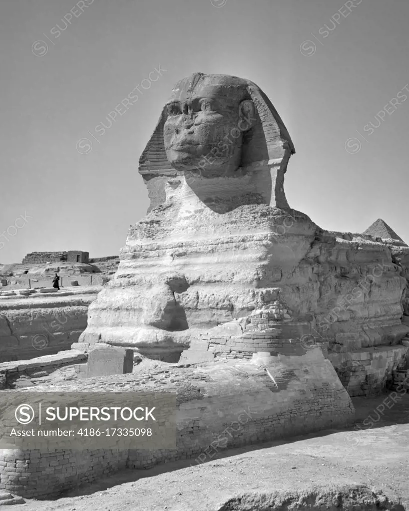 1960s THE GREAT SPHINX OF GIZA OUTSIDE OF CAIRO EGYPT LIMESTONE STATUE BUILT CIRCA 2500 BC BY PHARAOH KAFRE