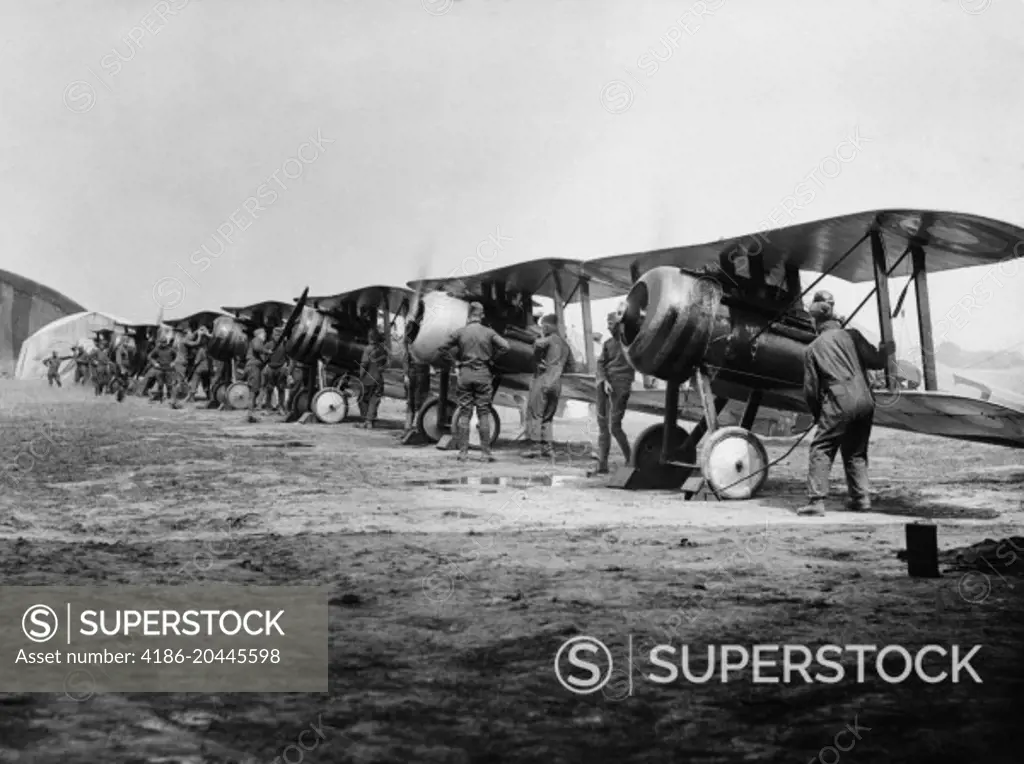 1918 FLIGHT LINE OF AMERICAN EXPEDITIONARY FORCE PILOTS AND SOPWITH CAMEL WWI BIPLANES