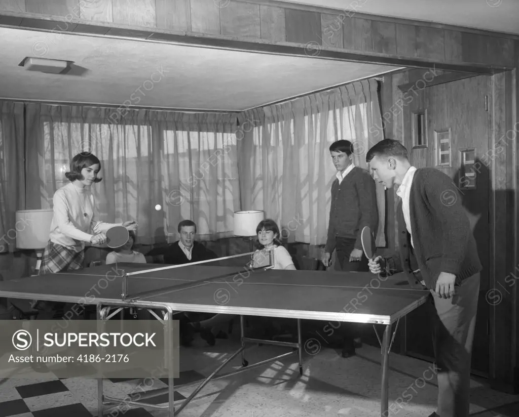 1950S Teenagers Playing Ping Pong