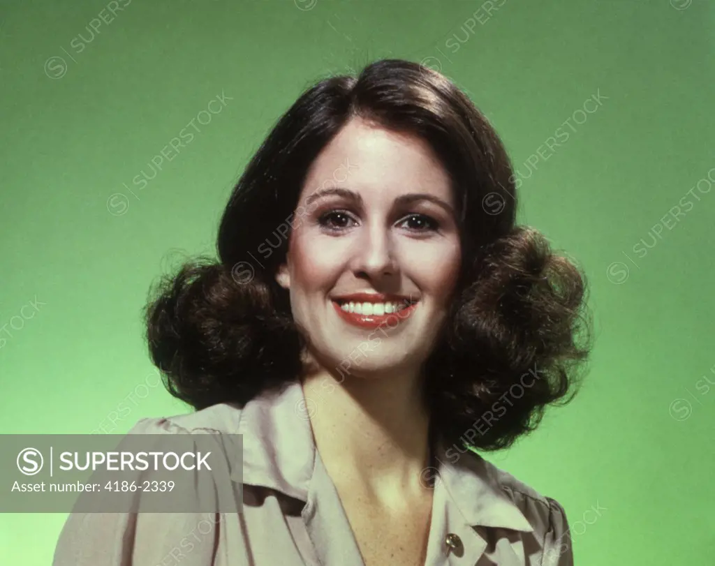 1970S Portrait Smiling Brunette Woman