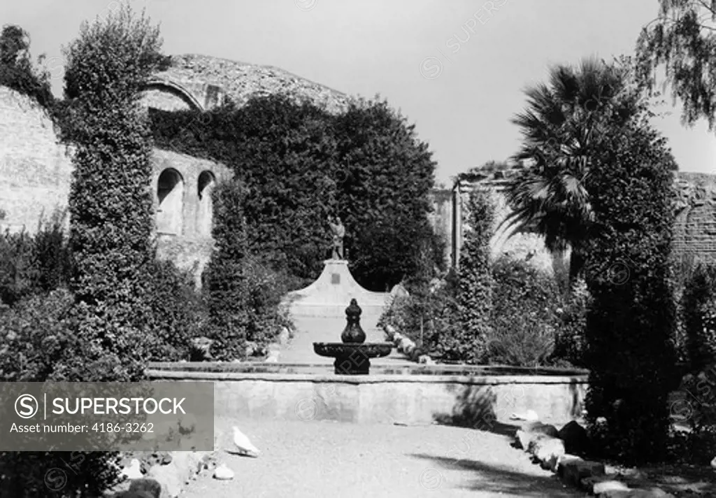 1940S 1950S Garden Of San Juan Capistrano Mission California