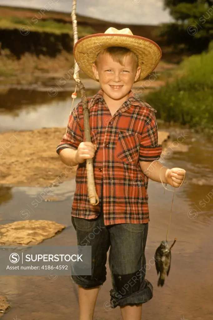 1950S Smiling Boy Straw Hat Holding Fishing Pole Wearing Plaid