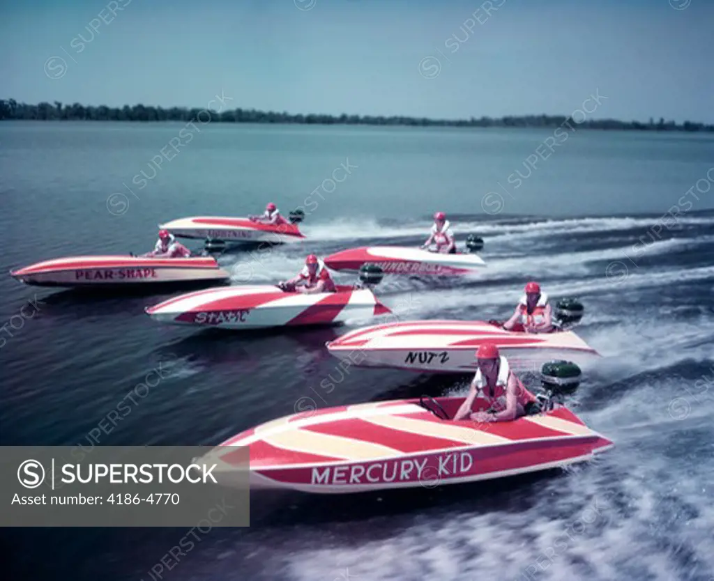 1950S Speedboat Race Red And White Speedboats Racing On Water