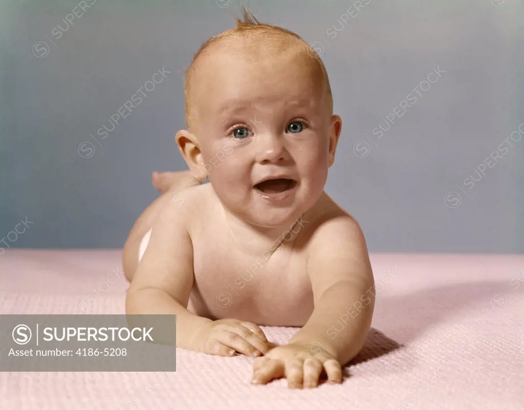 1970S Happy Baby Crawling
