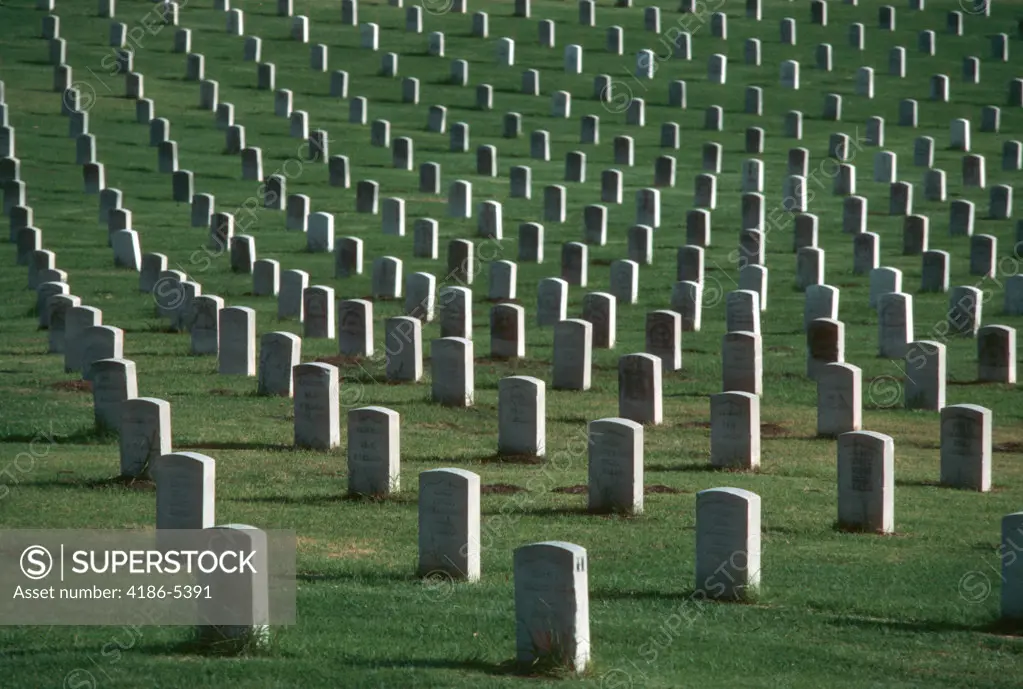 1990S Tombstones In Veteran'S Cemetery Los Angeles California