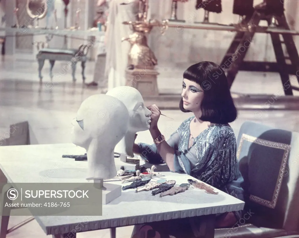 1960S Elizabeth Taylor As Cleopatra In 1963 Motion Picture
