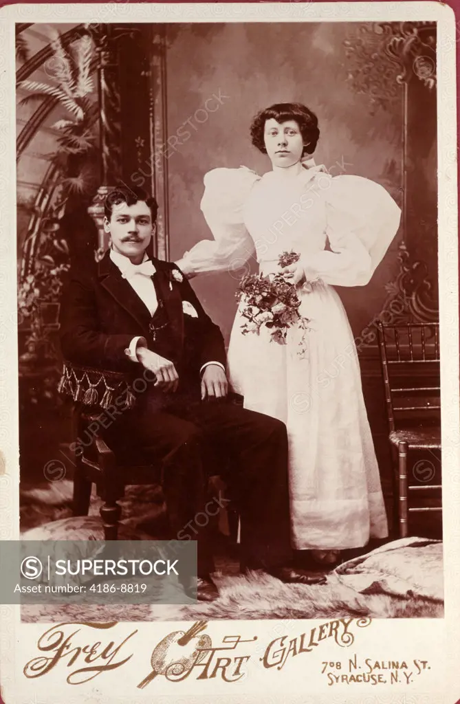 1900S Sepia Portrait - Couple