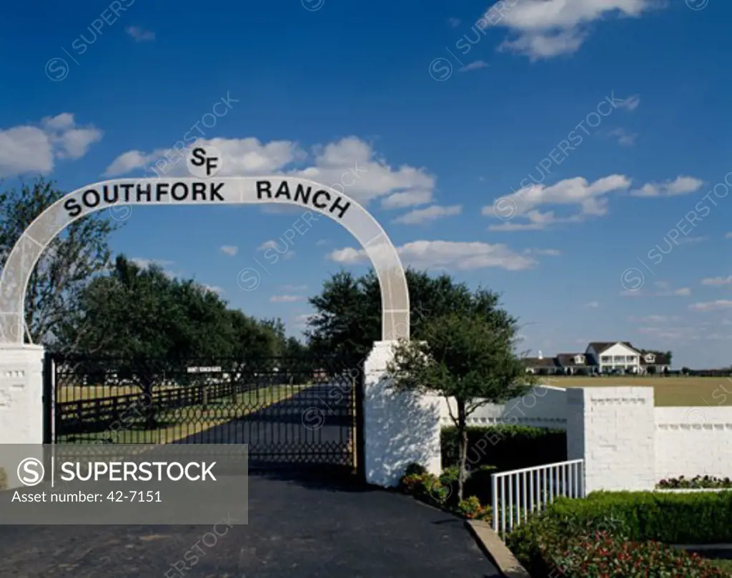 Entrance gate of a ranch, South Fork Ranch, Dallas, Texas, USA
