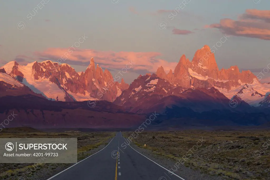 Highway 33 leading to Cerro Torre and Mount Fitz Roy, Patagonia, Argentina