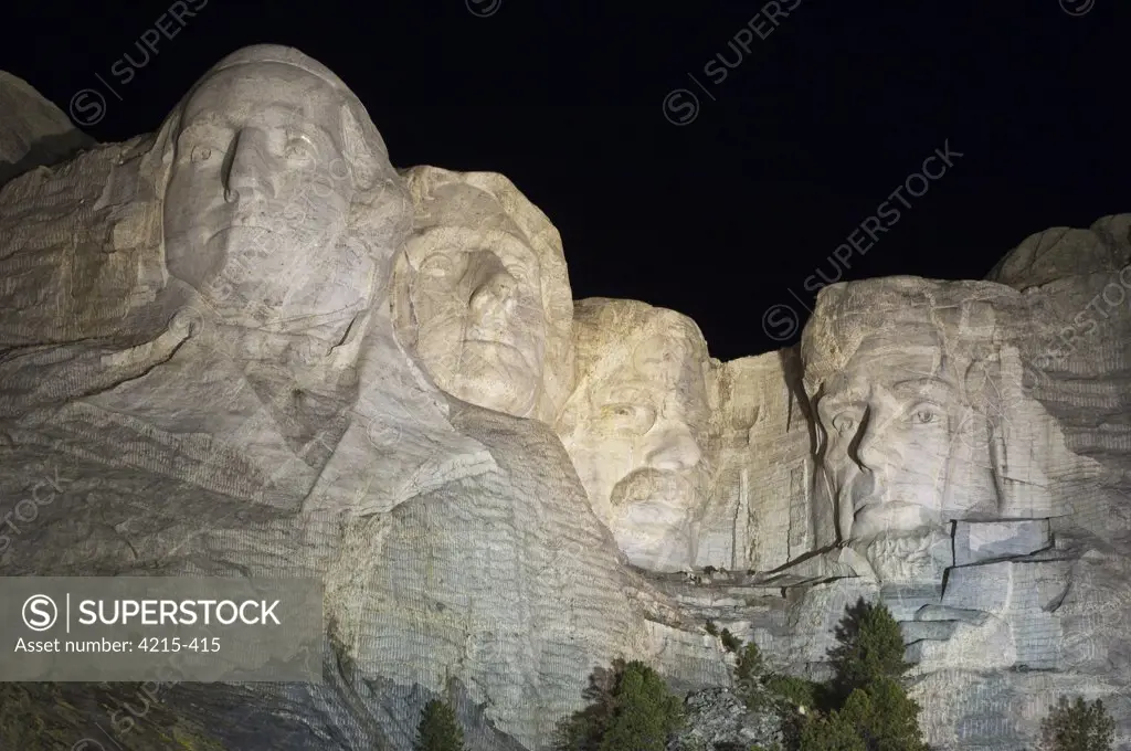 Monumental sculptures carved into the granite face of Mt. Rushmore, Mt Rushmore National Monument, South Dakota, USA