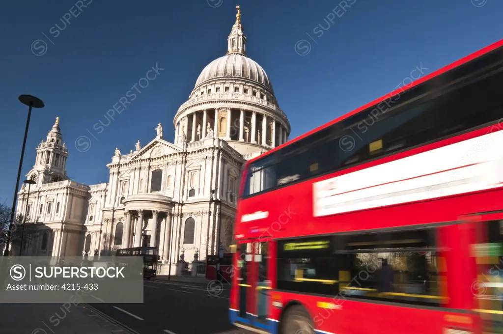 Tour bus in front of the cathedral, St. Paul's Cathedral, City Of London, London, England