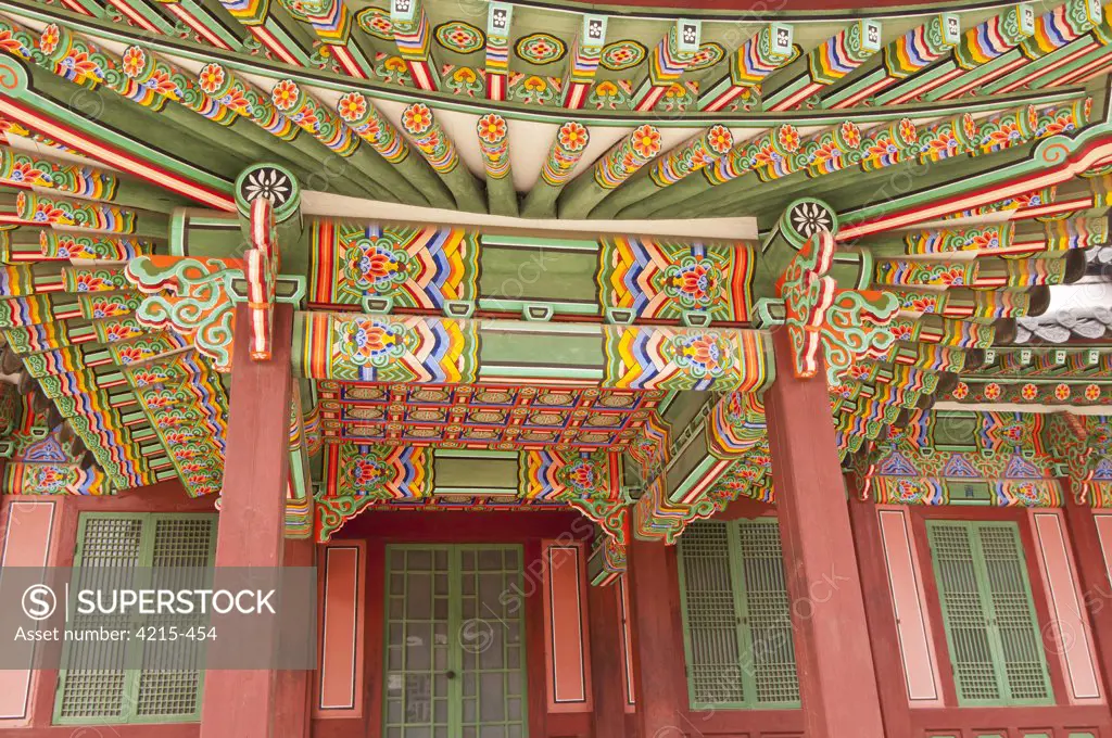 Ceiling and entrance detail of a palace, Huijeongdang, Changdeokgung Palace, Seoul, South Korea