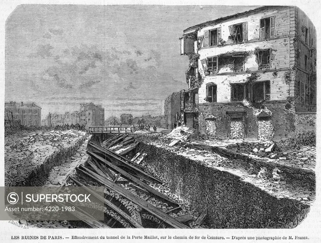 Destruction at the Porte  Maillot - collapse of the  railway tunnel as a result of  the bombardment.