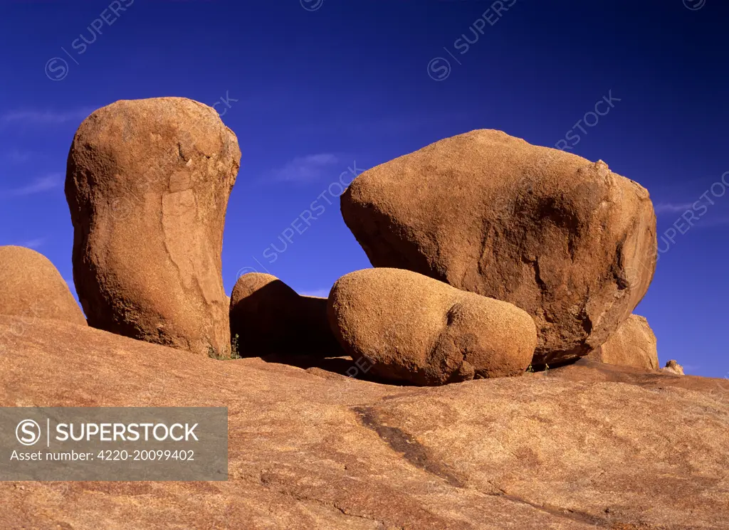 Rock marbles - weathered rock formations of red granite. Pandok Mountains, Spitzkoppe area, Namibia, Africa.