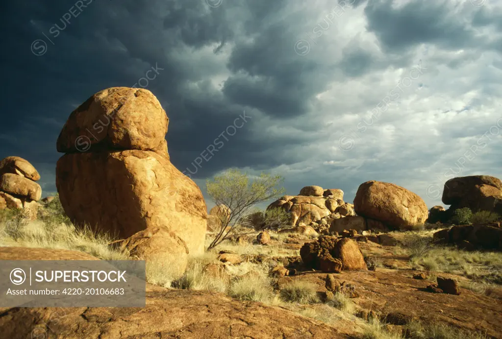 Australia - The Devil&#x573; Marbles, Granite boulders, Northern Territory, Australia 