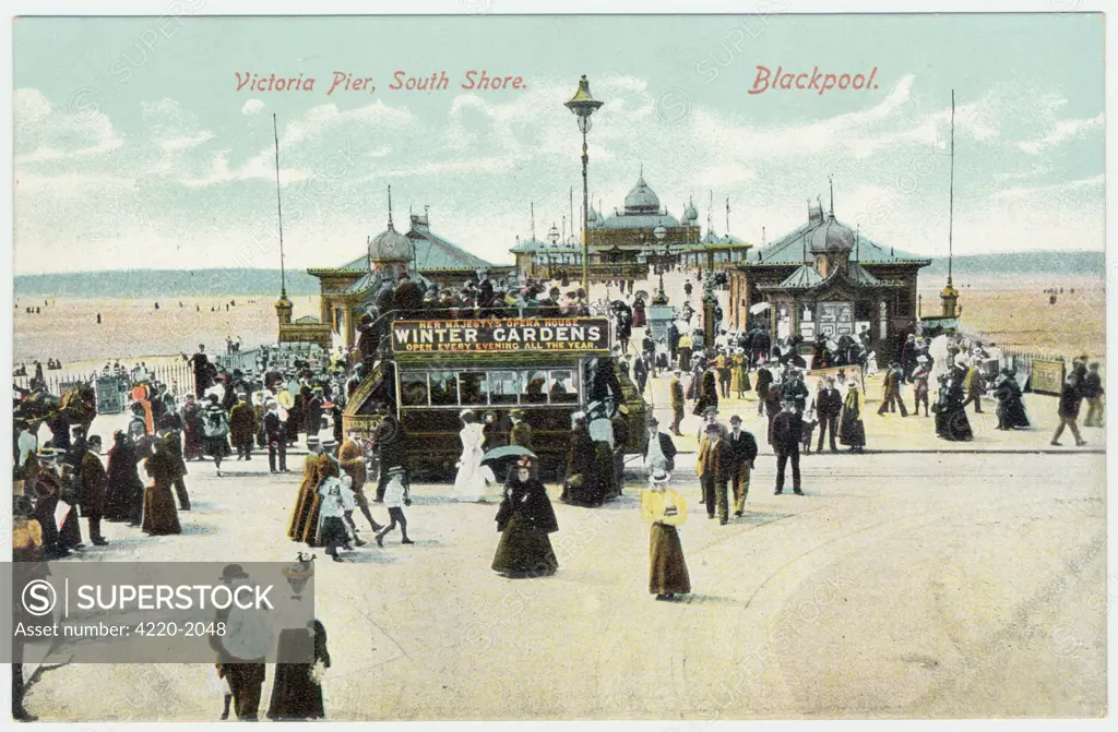 At the end of the VictoriaPier, South Shore, Blackpool,LancashireDate: circa 1905