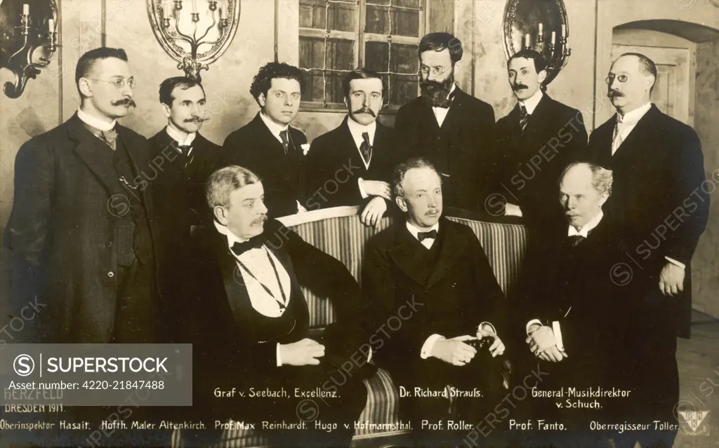 RICHARD STRAUSS with Hofmannsthal and other  associates at the first  production of 'Der  Rosenkavalier' at Dresden,  26 January 1911     Date: 1864 - 1949