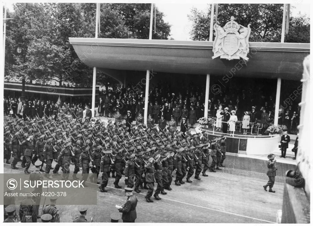 The Victory Parade : the  Australian Army contingent  passes the Saluting Base       Date: 8 June 1946
