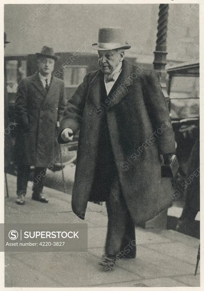 WILLIAM HESKETH LEVER, baron  LEVERHULME Popular Irish  Influential industrialist        Date: 1851 - 1925