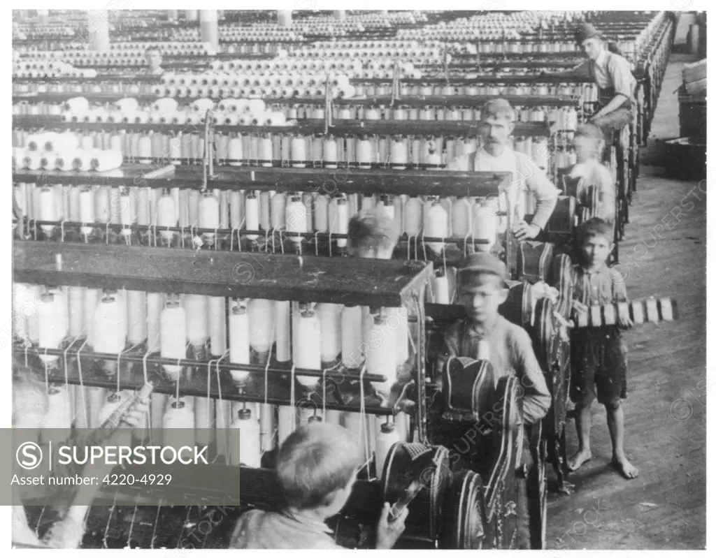 Boys working in the Olympian  cotton mills, South Carolina  (USA)