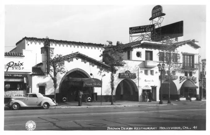 Brown Derby Restaurant, North Vine Street, Hollywood, California, USA.  1950