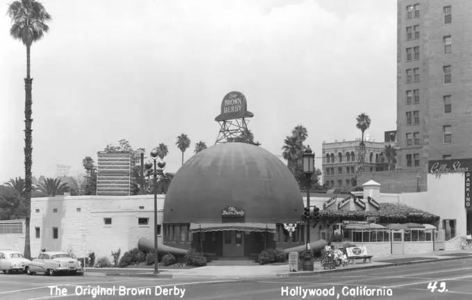 The Original Brown Derby Restaurant, Wilshire Boulevard, Hollywood, Los Angeles, California, USA.   20th century