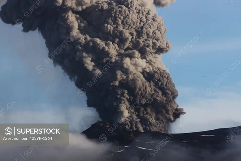 May 7, 2010 - Eyjafjallaj_kull eruption, Iceland