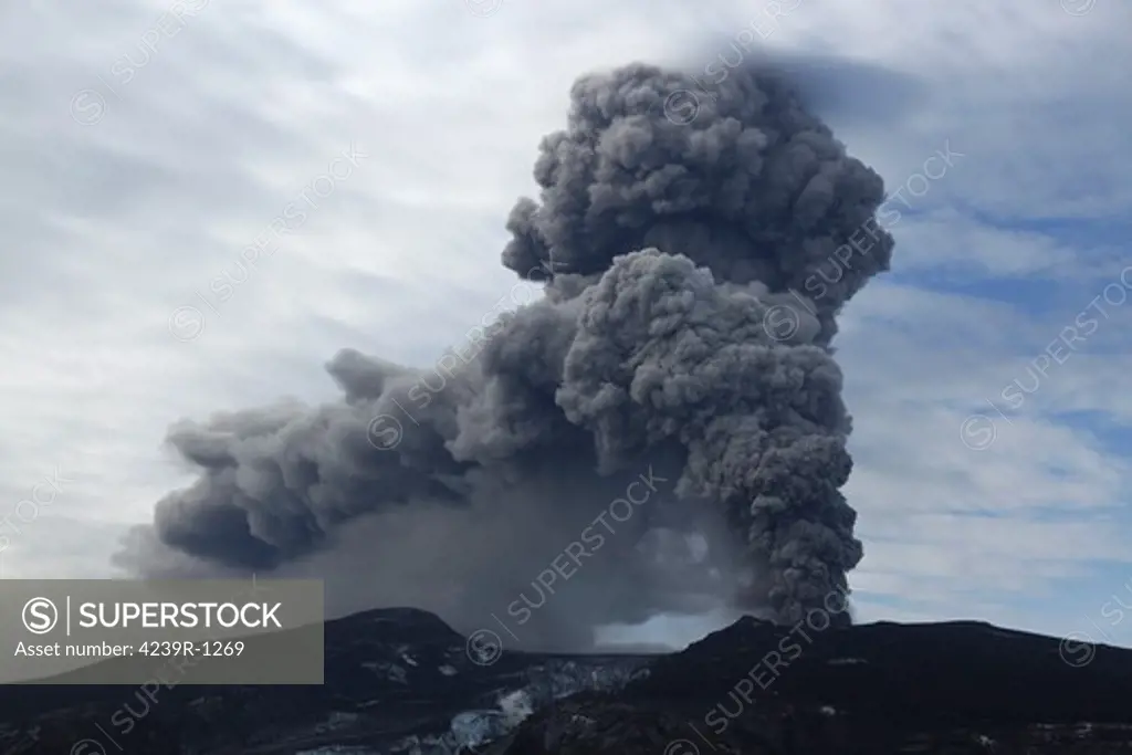 May 10, 2010 - Eyjafjallaj_kull eruption, Iceland