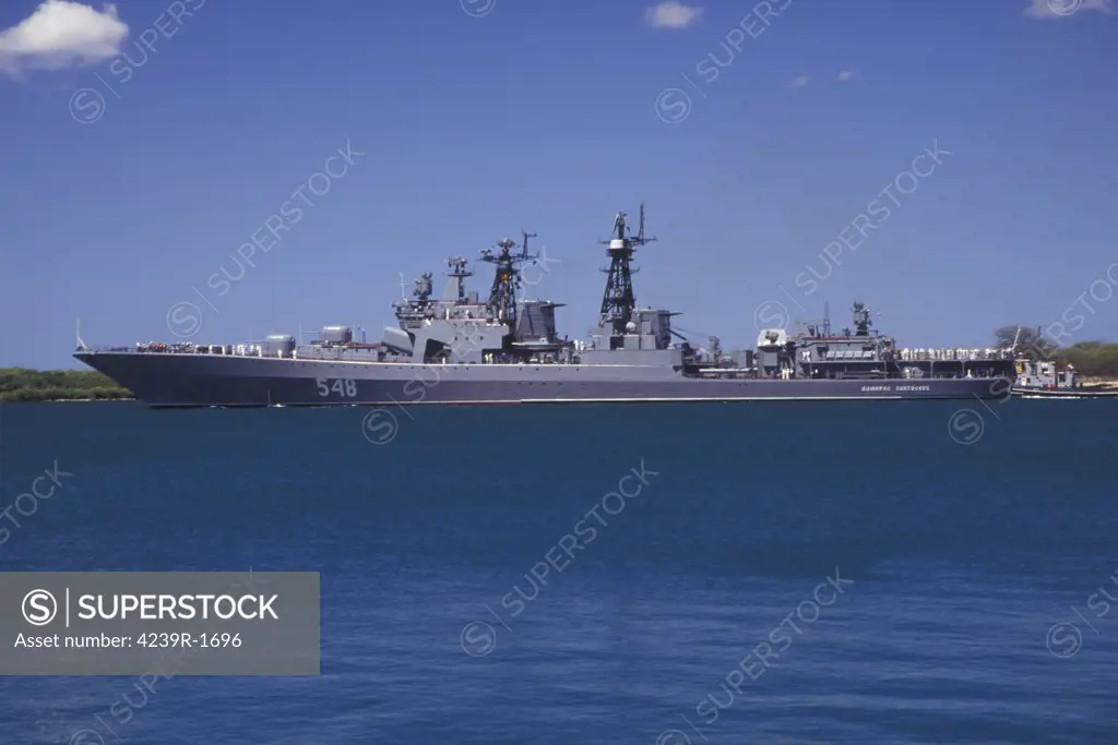 The Russian destroyer Admiral Panteleyev (BPK-548) transits out of Pearl Harbor channel near Ford Island on Oahu, Hawaii