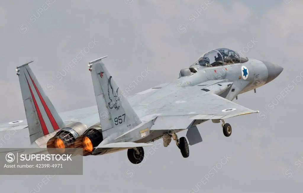 A McDonnell Douglas F-15D Eagle Baz aircraft of the Israeli Air Force taking off.