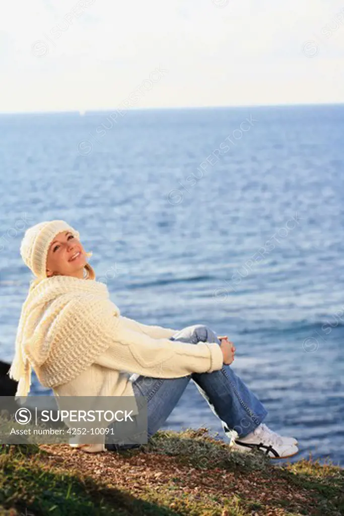 Woman winter sea