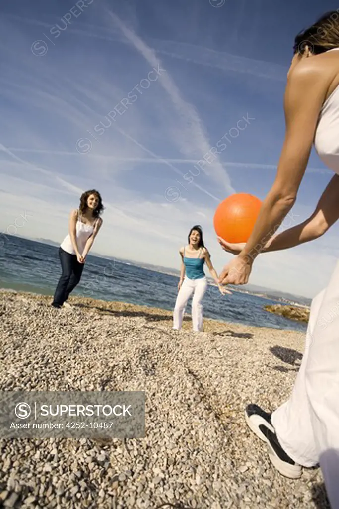 Women beach-volley